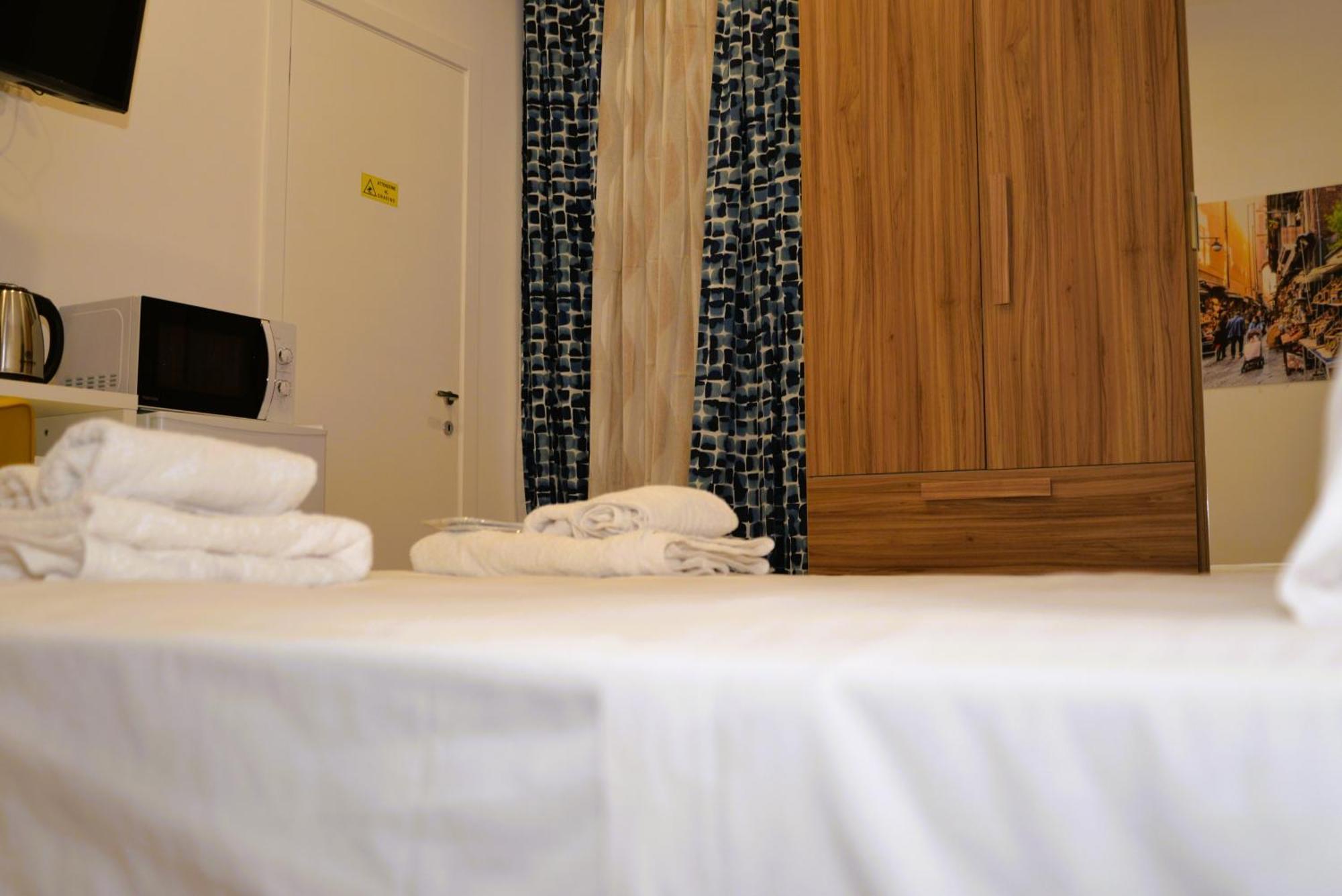Guest house Punto Felice Riviera - Centro Citta Lungomare Caracciolo *