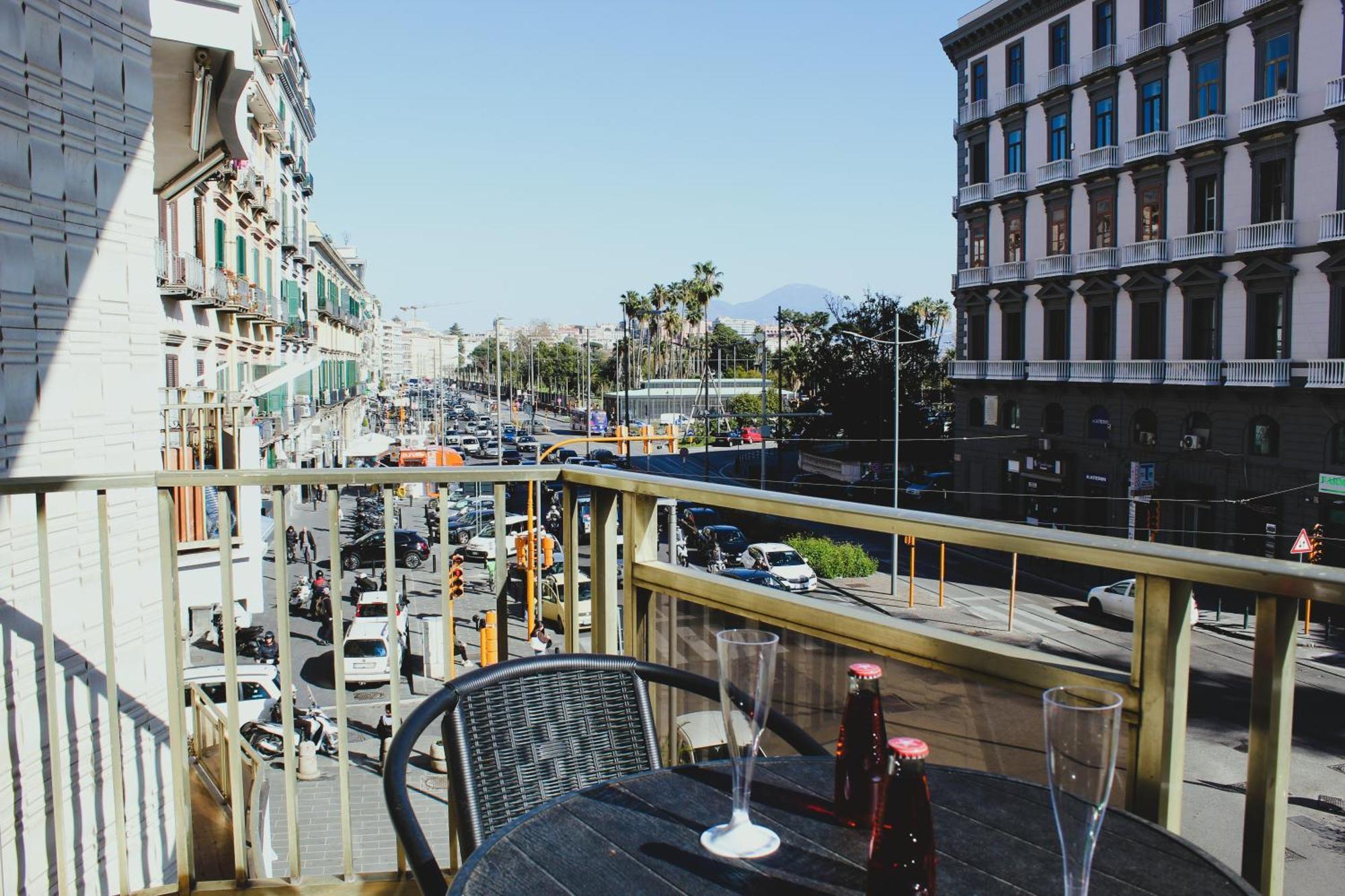 Punto Felice Riviera - Centro Citta Lungomare Caracciolo Affittacamere *